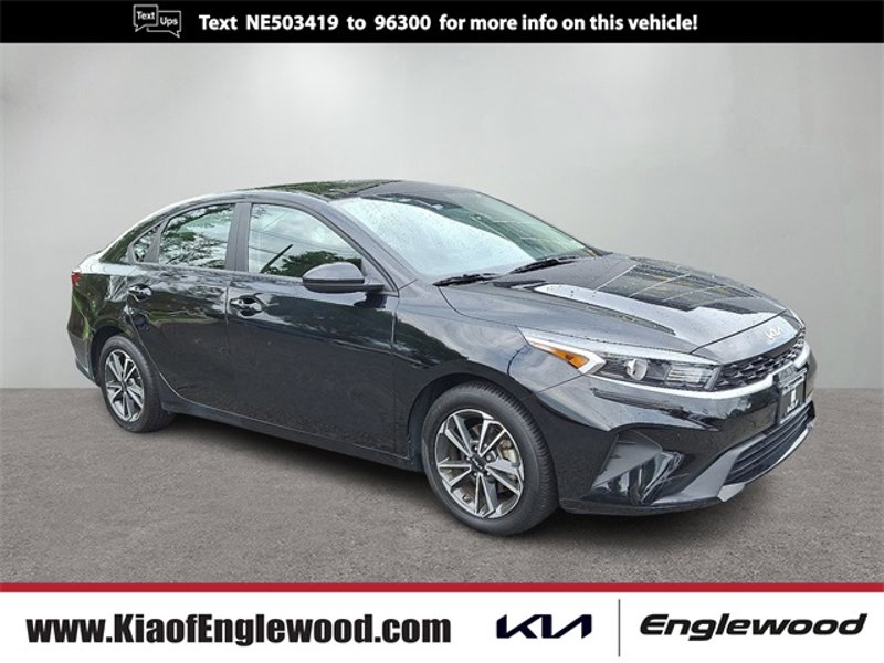 Certified 2022 Kia Forte LXS image 1