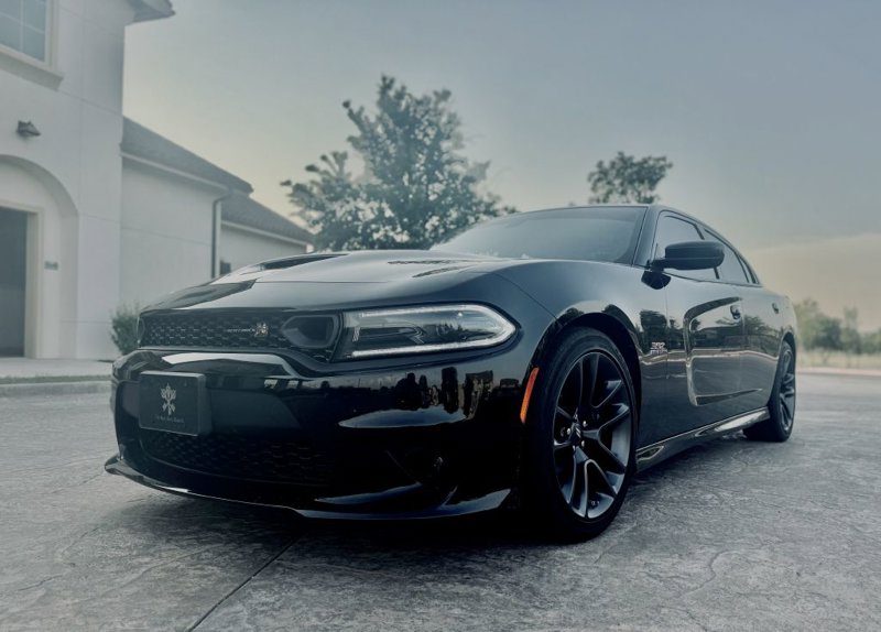 Used 2022 Dodge Charger Scat Pack image 1