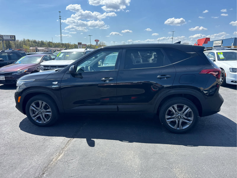 Certified 2021 Kia Seltos LX image 1