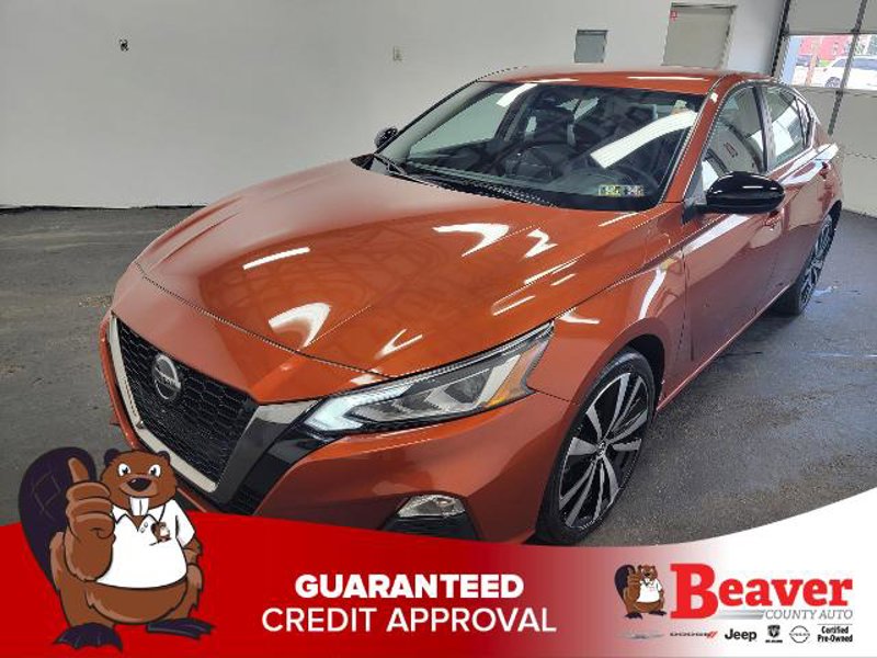 Certified 2022 Nissan Altima 2.5 SR image 1