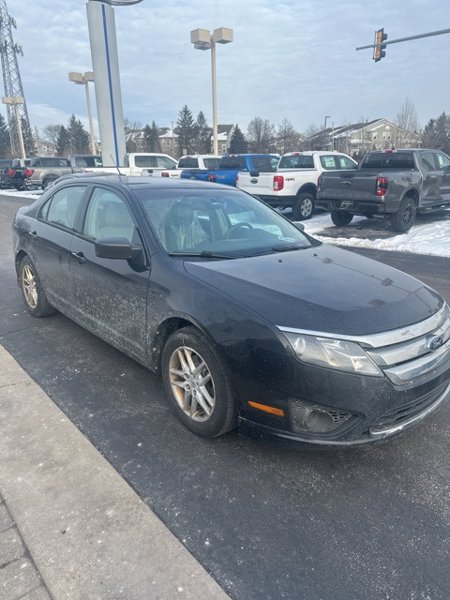 Used 2012 Ford Fusion S image 1