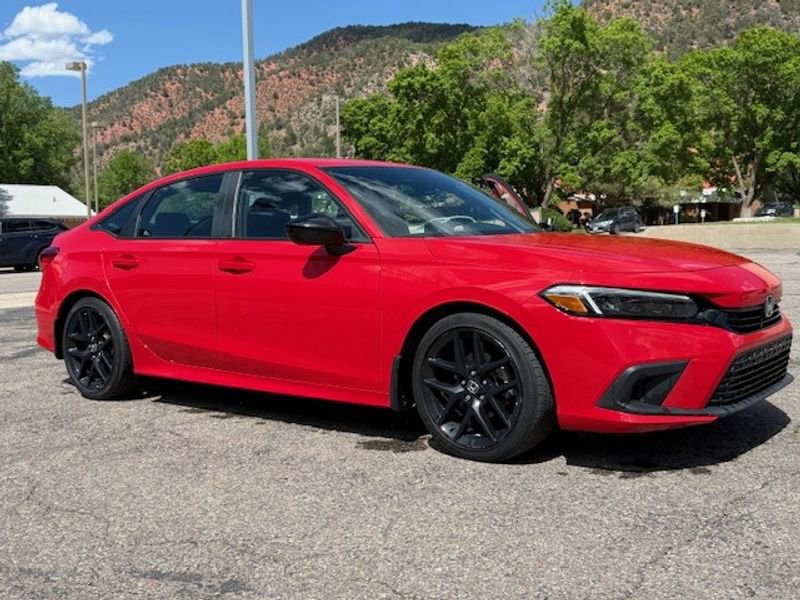 Used 2023 Honda Civic Sport image 1