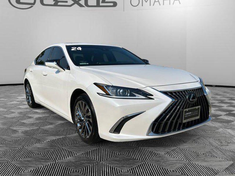 Certified 2024 Lexus ES 300h w/ Luxury Package image 1
