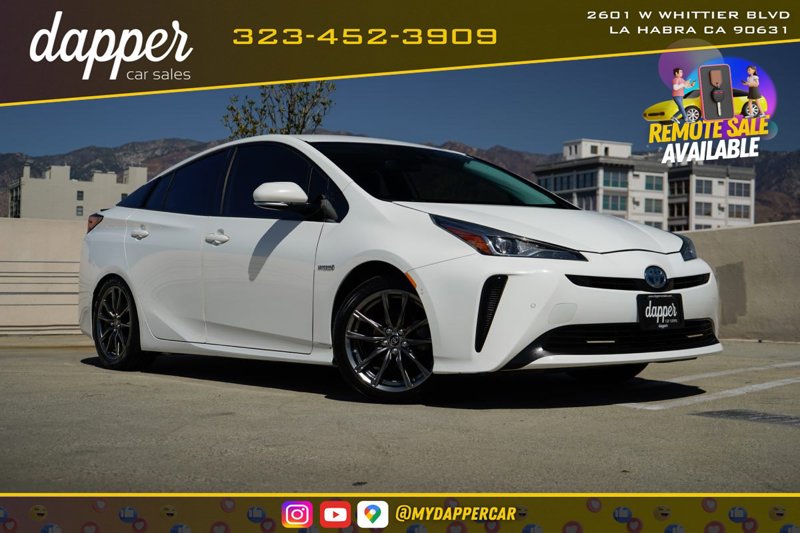 Used 2019 Toyota Prius L Eco image 1