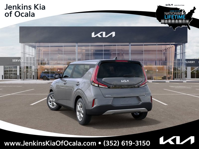 New 2025 Kia Soul LX image 1