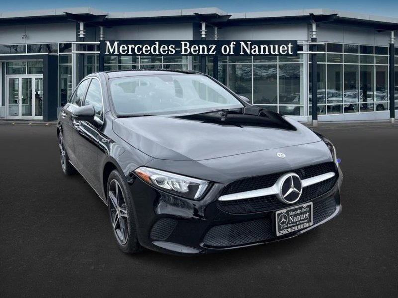 Certified 2022 Mercedes-Benz A 220 4MATIC image 1