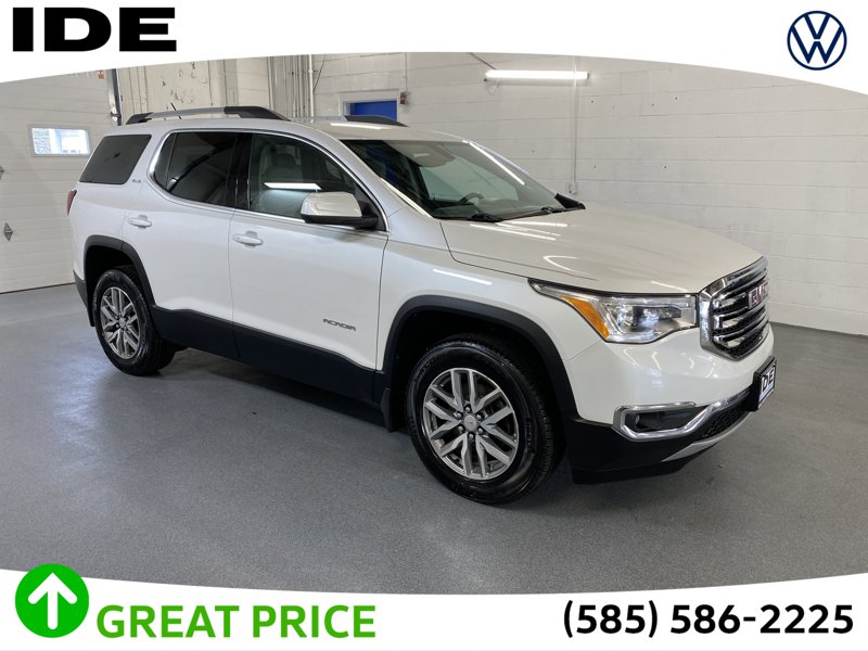 Used 2017 GMC Acadia SLE image 1