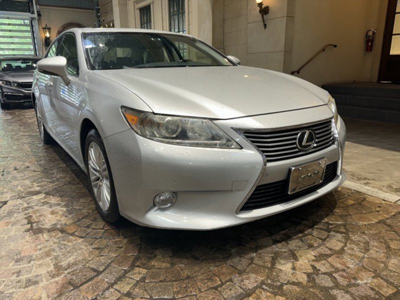 Used 2013 Lexus ES 350 image 1