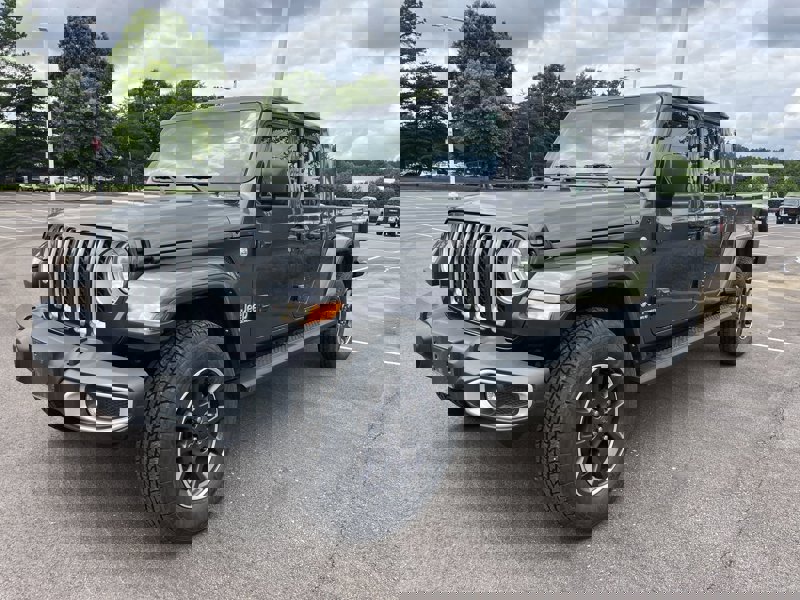 Certified 2023 Jeep Gladiator Overland image 1