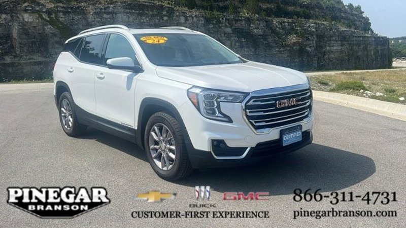 Certified 2024 GMC Terrain SLT w/ Infotainment Package II image 1