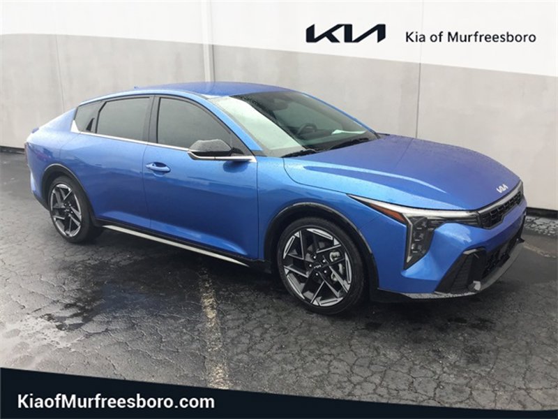 Certified 2025 Kia K4 GT-Line image 1