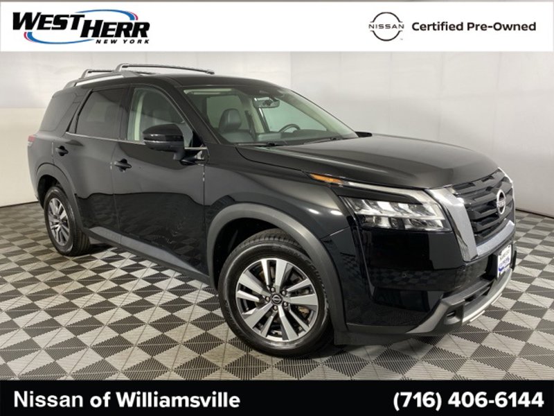 Certified 2023 Nissan Pathfinder SL image 1