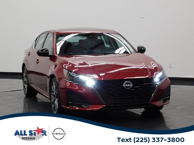 Certified 2024 Nissan Altima 2.0 SR image 1