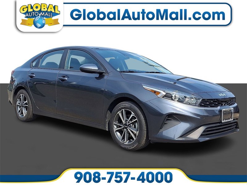 Used 2023 Kia Forte LXS image 1