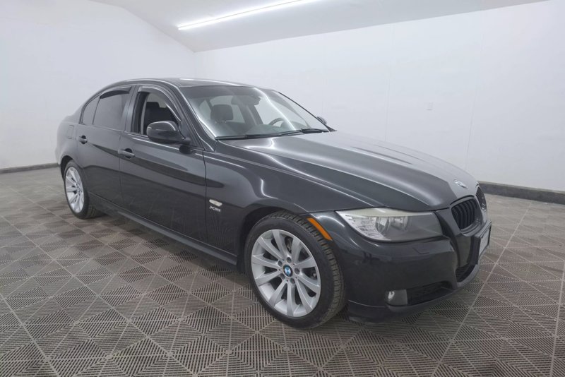 Used 2010 BMW 328i xDrive Sedan image 1