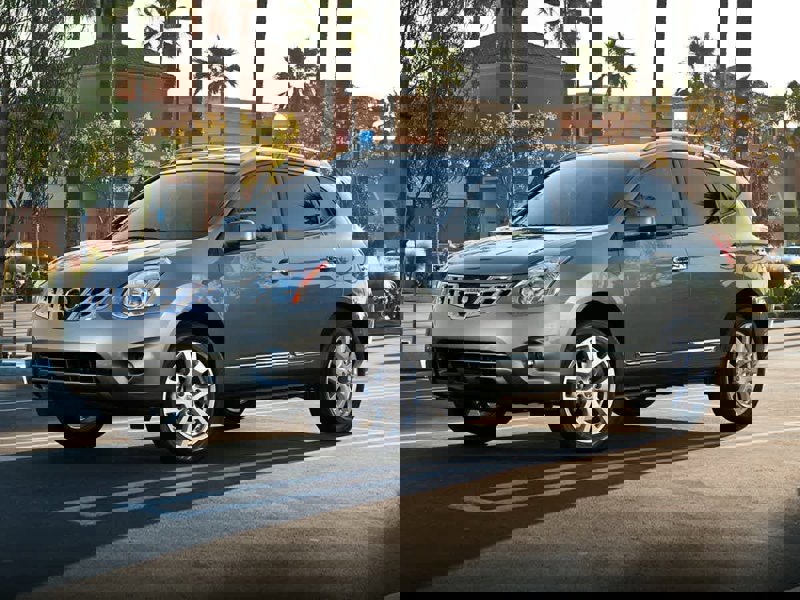 Used 2012 Nissan Rogue SV w/ Premium Pkg image 1
