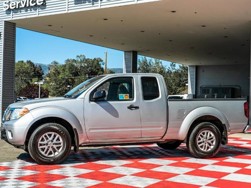 Certified 2021 Nissan Frontier SV image 1