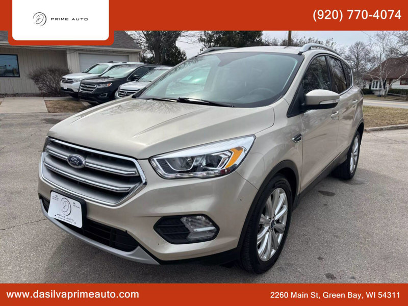 Used 2017 Ford Escape Titanium image 1
