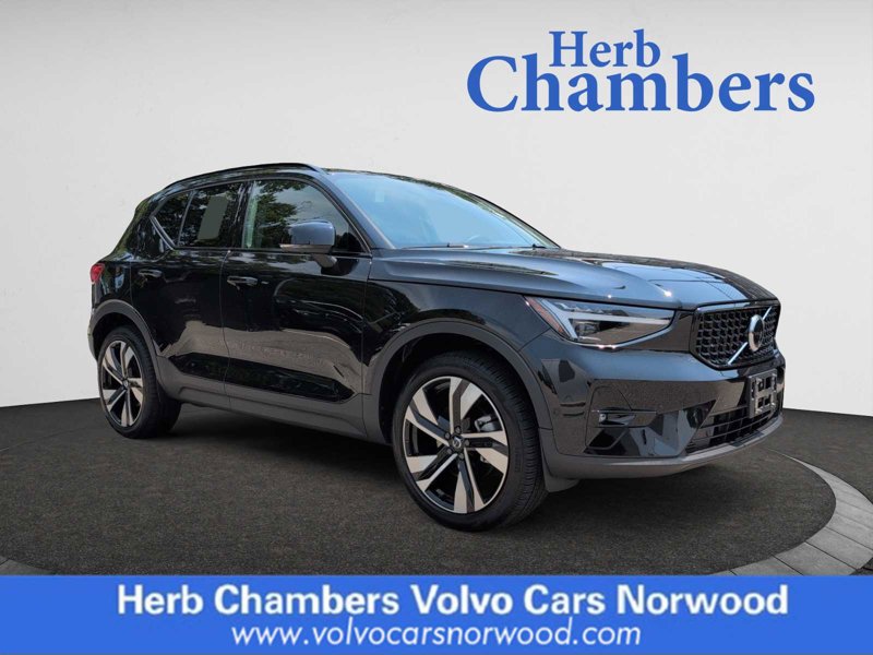 Certified 2024 Volvo XC40 B5 Ultimate w/ Protection Package Premier image 1