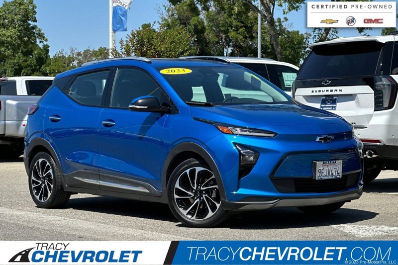 Certified 2023 Chevrolet Bolt EUV Premier w/ Sun & Sound Package image 1