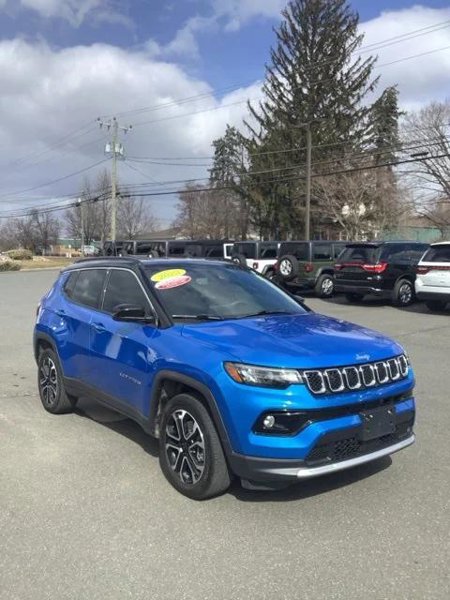 Certified 2023 Jeep Compass Limited image 1