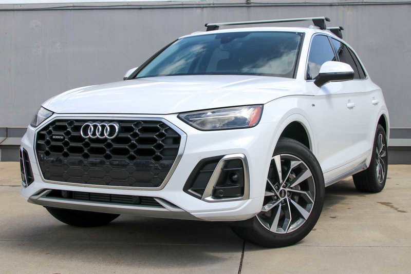 Certified 2024 Audi Q5 2.0T Premium w/ Convenience Package image 1