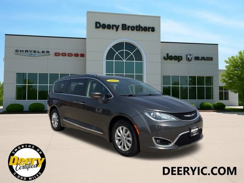 Certified 2019 Chrysler Pacifica Touring-L image 1