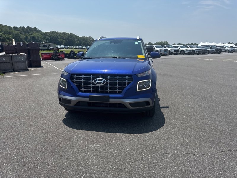 Certified 2022 Hyundai Venue Limited w/ Cargo Package image 1