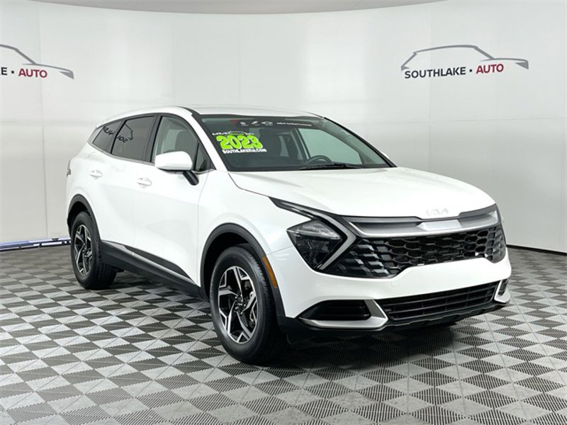Certified 2023 Kia Sportage LX image 1