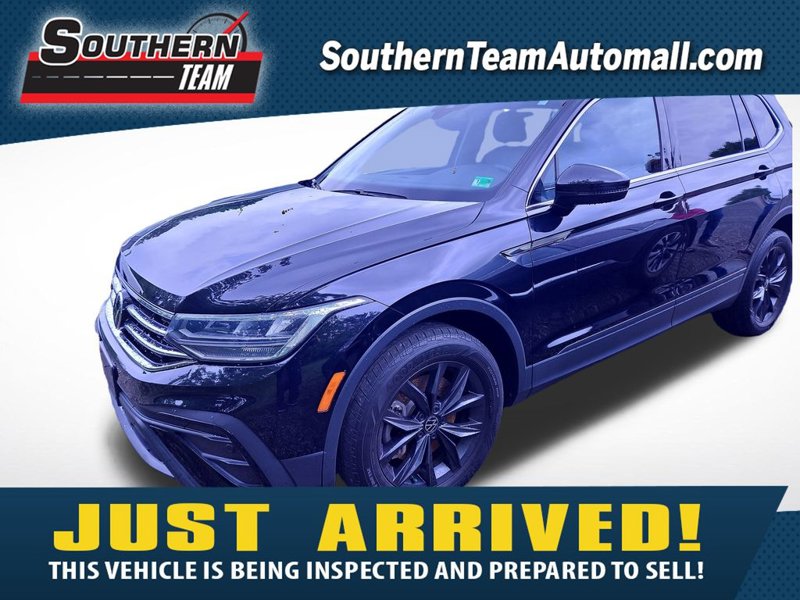 Certified 2022 Volkswagen Tiguan SE image 1