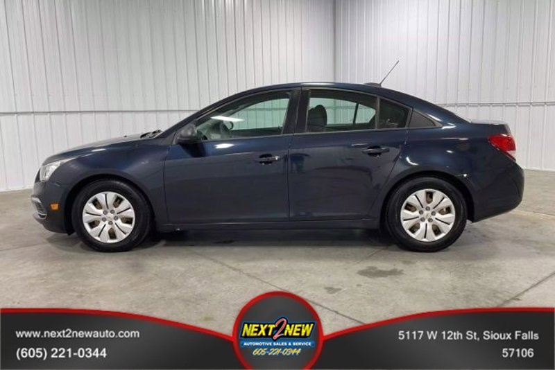Used 2015 Chevrolet Cruze LS image 1