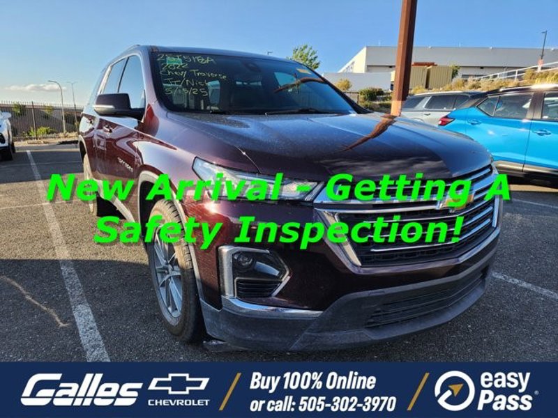 Certified 2022 Chevrolet Traverse LT image 1
