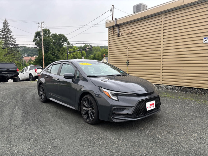 Used 2023 Toyota Corolla SE image 1