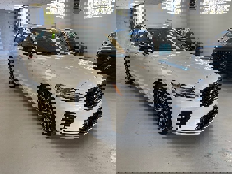 Certified 2024 Volvo S60 B5 Plus image 1