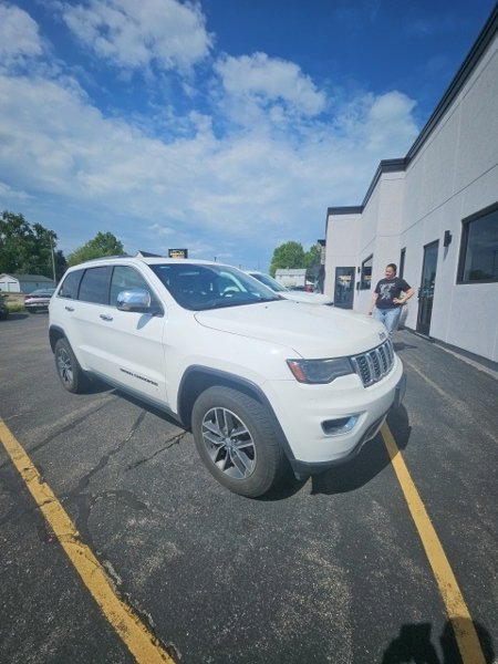 Used 2017 Jeep Grand Cherokee Limited w/ Luxury Group II image 1