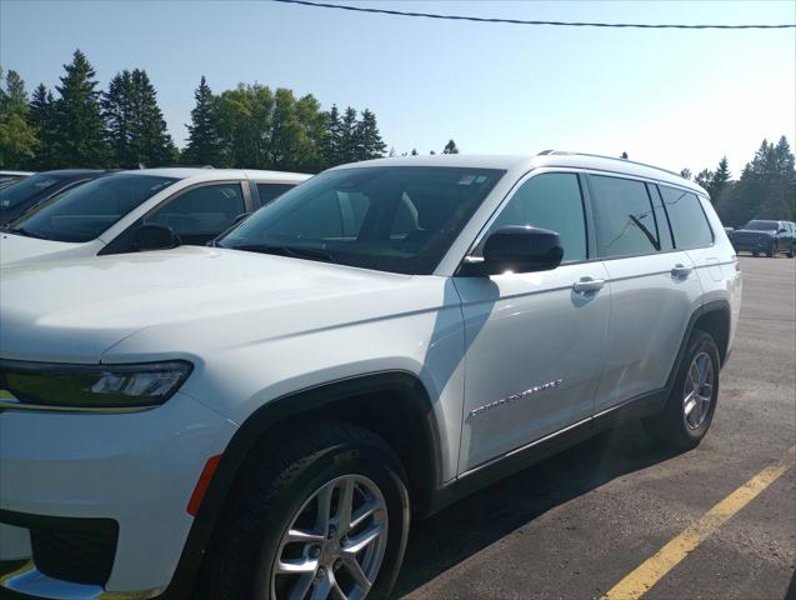 Certified 2023 Jeep Grand Cherokee L Laredo w/ Luxury Tech Group I image 1
