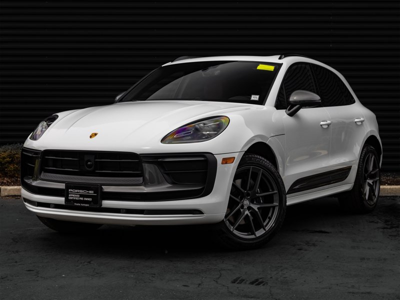 Certified 2025 Porsche Macan Turbo image 1