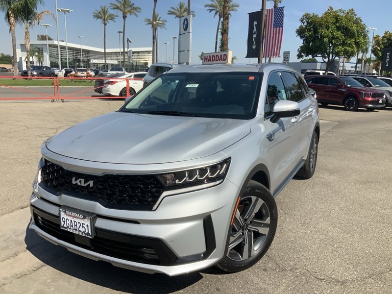 Certified 2023 Kia Sorento EX image 1