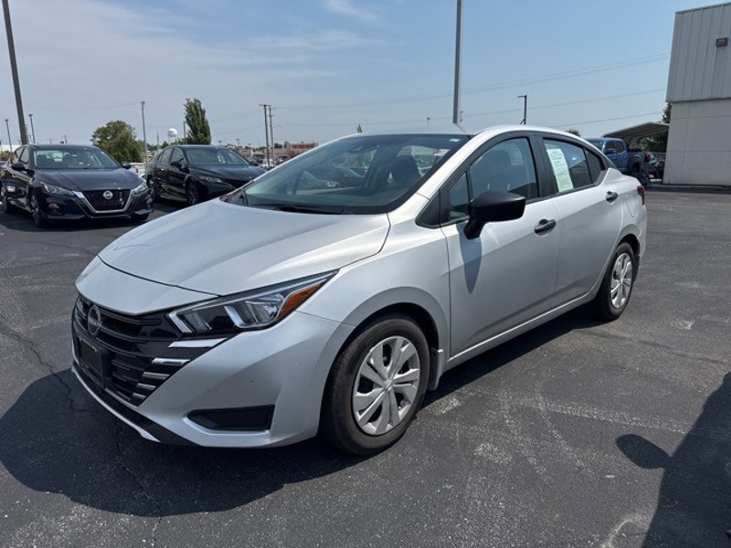 Used 2024 Nissan Versa S image 1