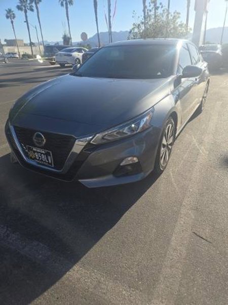 Certified 2020 Nissan Altima 2.5 SV image 1