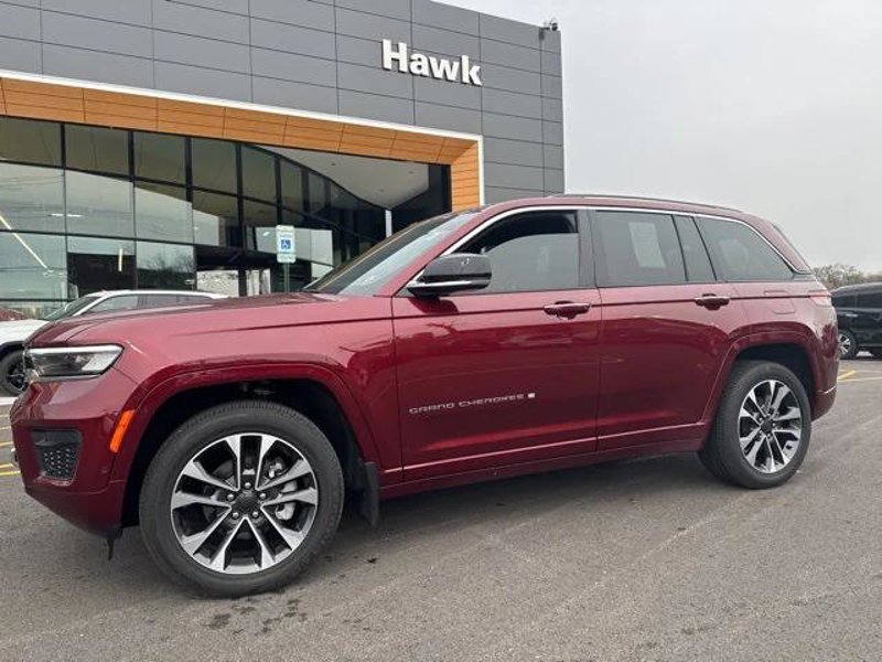 Certified 2024 Jeep Grand Cherokee Overland w/ Luxury Tech Group IV image 1