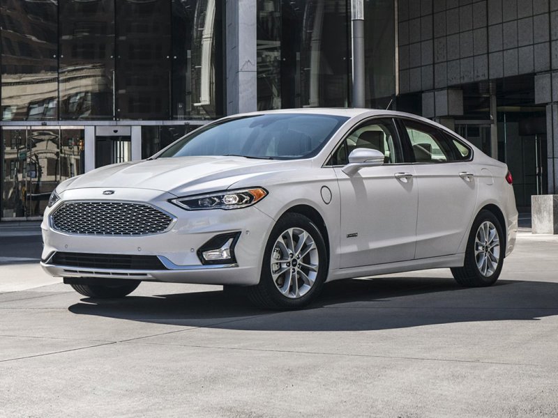 Used 2020 Ford Fusion Energi Titanium image 1