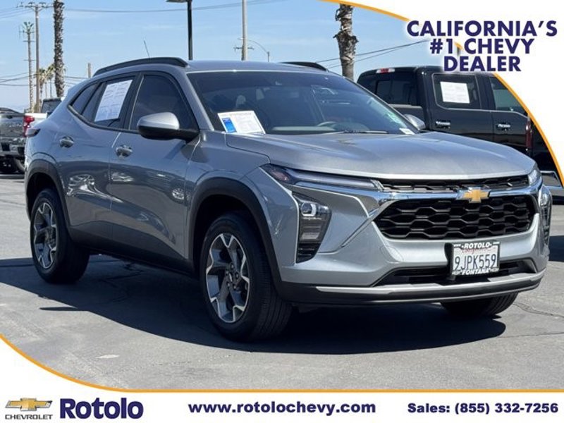 Certified 2024 Chevrolet Trax LT w/ Driver Confidence Package image 1