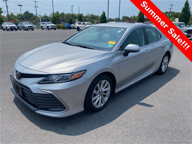 Certified 2021 Toyota Camry LE image 1