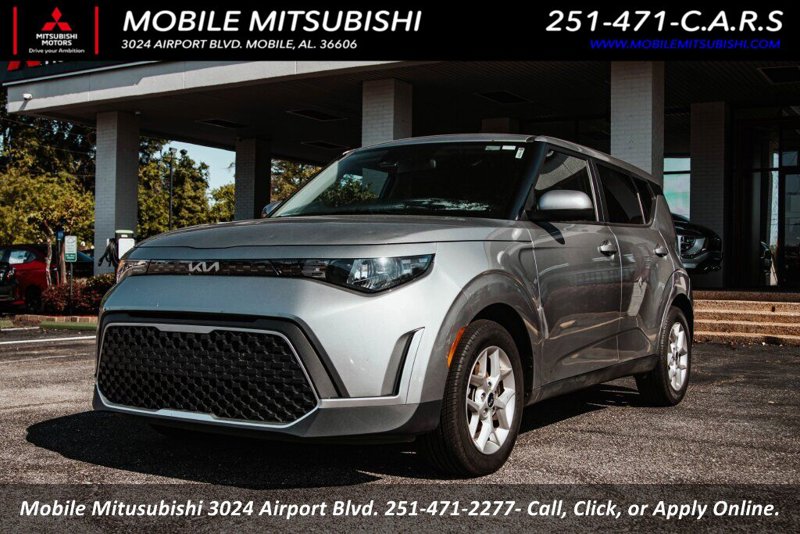Used 2023 Kia Soul LX w/ Option Group 015 image 1