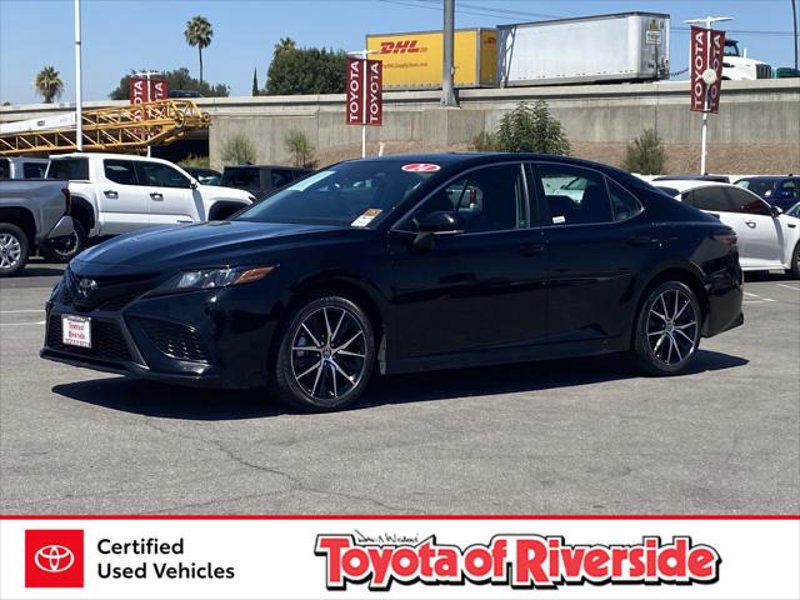 Certified 2024 Toyota Camry SE image 1