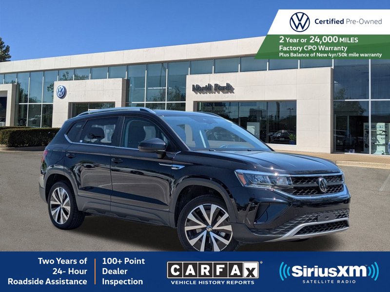 Certified 2024 Volkswagen Taos SE image 1
