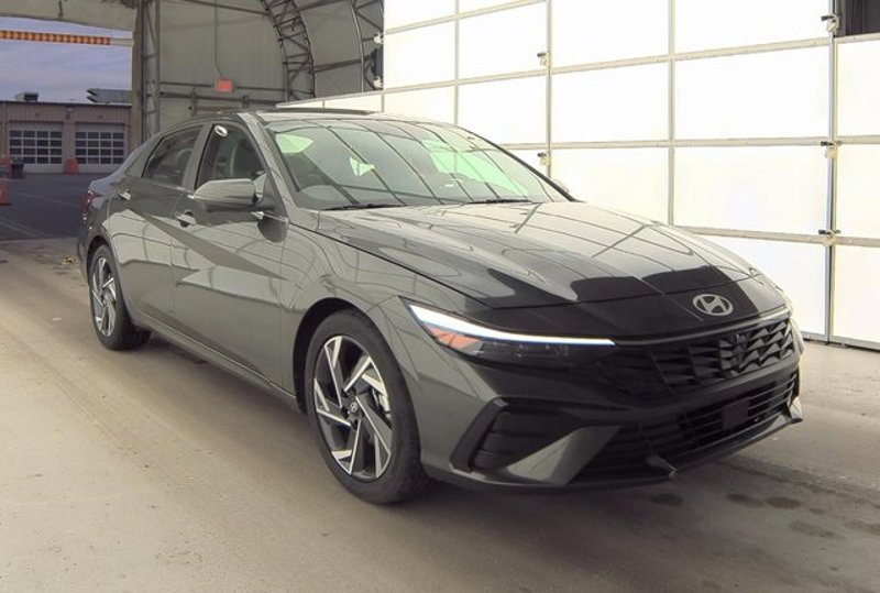 Certified 2024 Hyundai Elantra Limited image 1