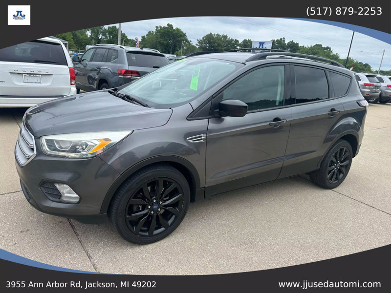 Used 2018 Ford Escape SE image 1