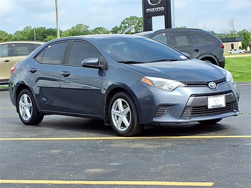 Used 2015 Toyota Corolla LE image 1
